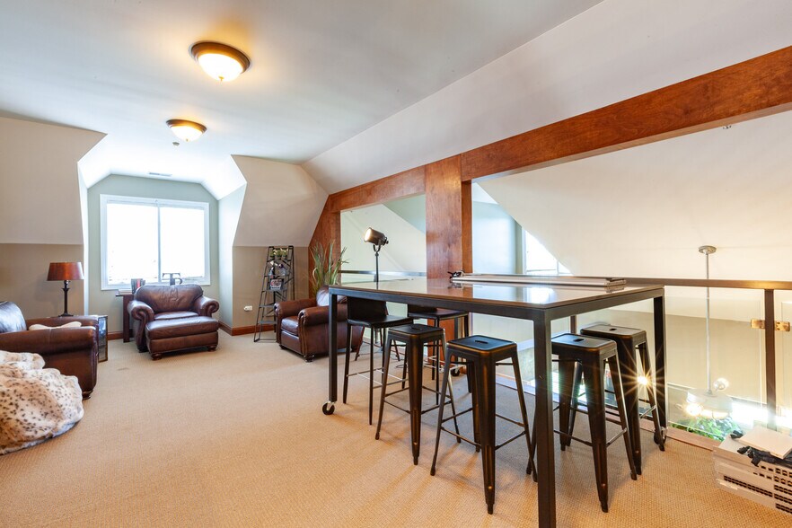 More Photos Of 55 Ogden Ave, Clarendon Hills Office For Sale