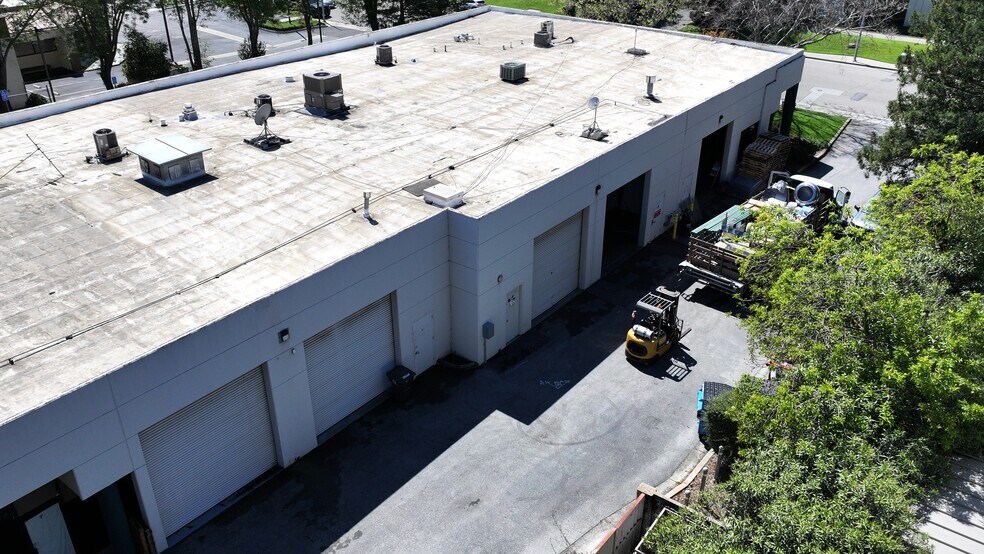 More Photos Of 16120 Caputo Dr, Morgan Hill Manufacturing For Lease