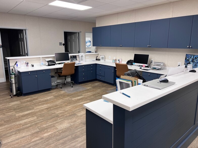 More Photos Of 501 Doug Baker Blvd, Hoover Healthcare For Lease