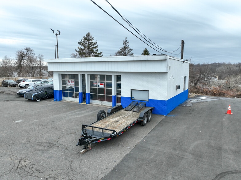 More Photos Of 1091 Boston Post Rd, West Haven Auto Dealership For Sale