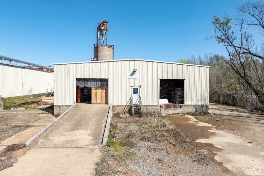 More Photos Of 2200 Cole Rd, Horn Lake Distribution For Sale