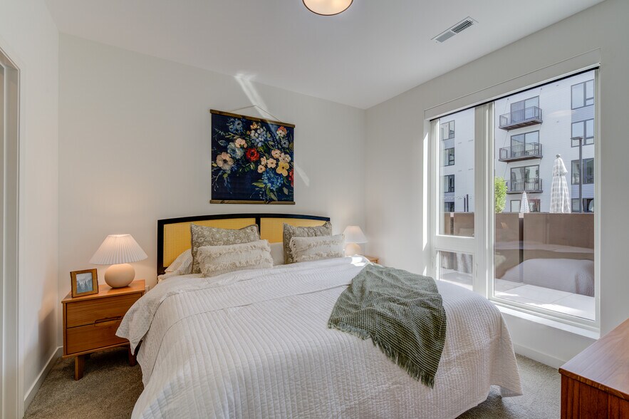 More Photos Of 416 N Kirkwood Rd, Kirkwood Apartments For Sale