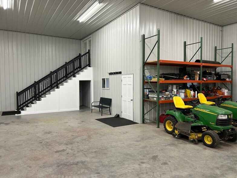 More Photos Of 7754 S State Route 73, Wilmington Flex For Lease