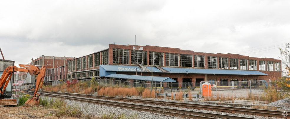 More Photos Of 1400 Washington Ave, Knoxville Warehouse For Sale