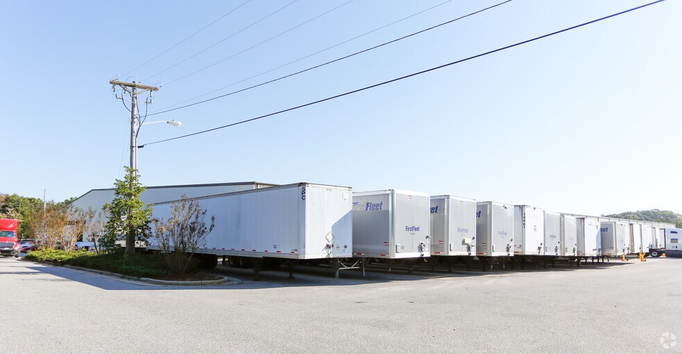 Primary Photo Of 2360-2370 Northside Dr, Statesville Industrial For Sale