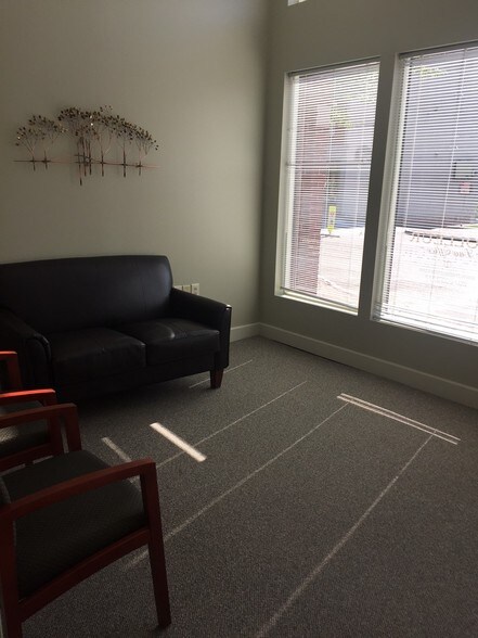 More Photos Of 95 Main St, Auburn Office For Lease