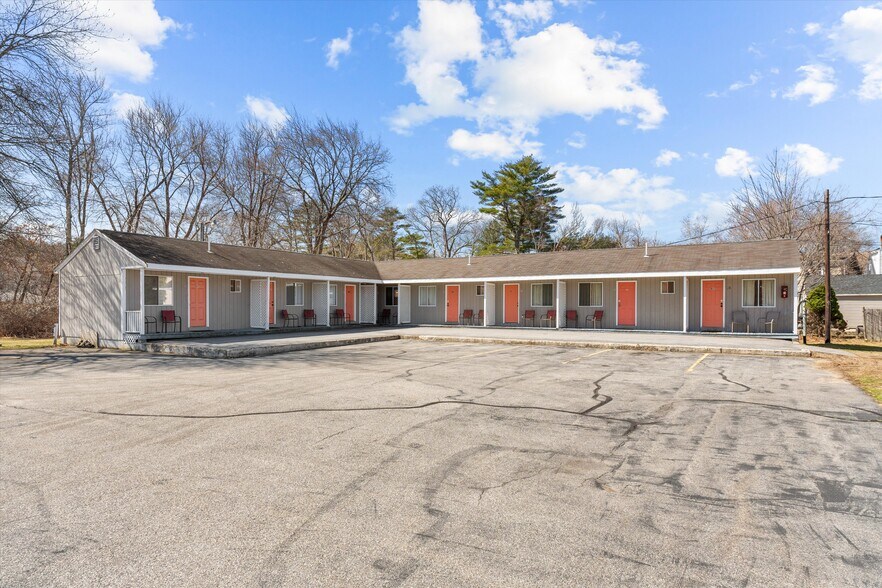 More Photos Of 82 Beach Rd, Salisbury Hospitality For Sale