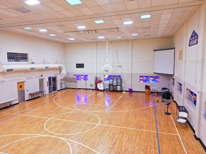 More Photos Of 1130 S. Broadway, Wichita Religious Facility For Sale