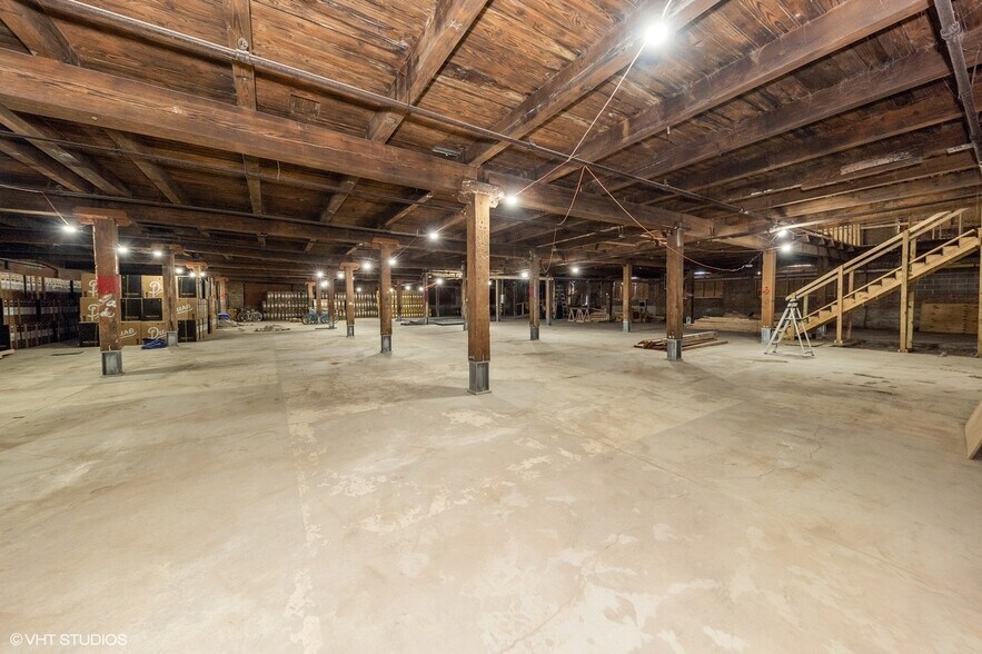 More Photos Of 2415 W 24th Pl, Chicago Warehouse For Sale