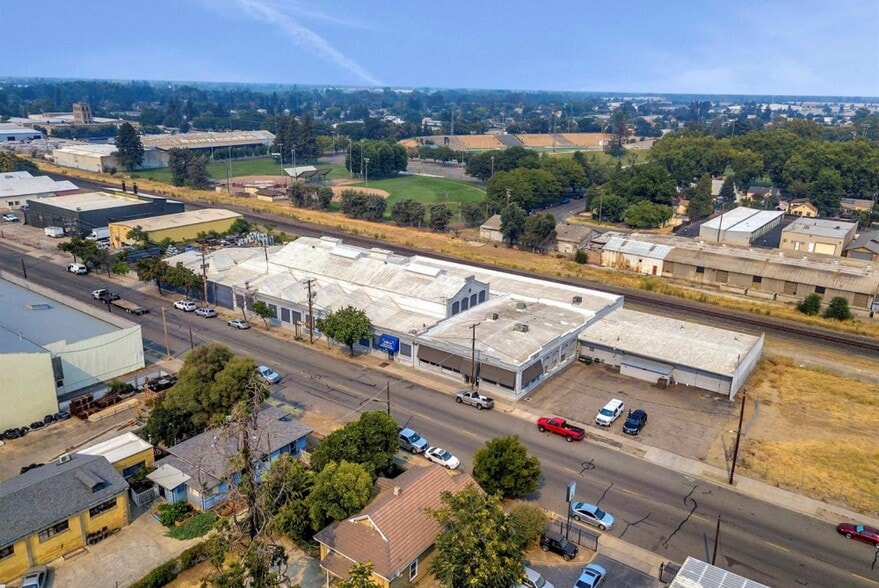 More Photos Of 418 N Sacramento St, Lodi Warehouse For Lease