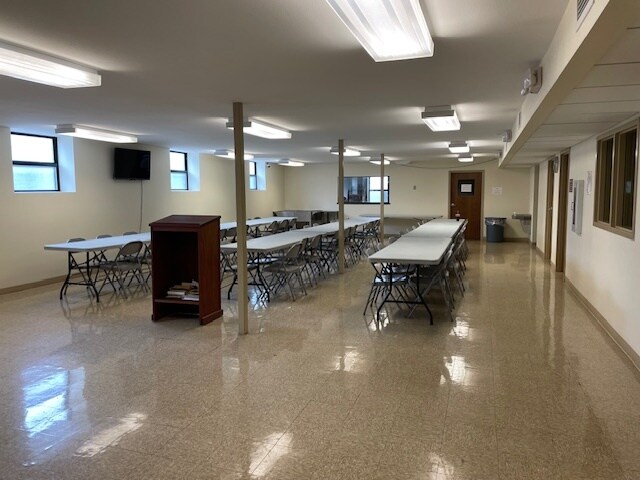More Photos Of 901 N Prospect Ave, Springfield Freestanding For Sale