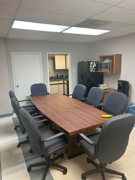 More Photos Of 10730-10752 Baltimore Ave, Beltsville Office For Sale