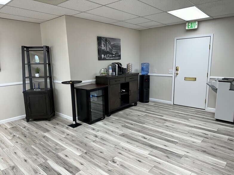 More Photos Of 11160 Huron St, Northglenn Medical For Lease