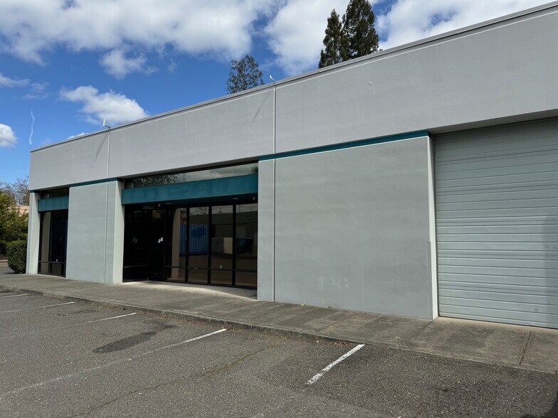 More Photos Of 1801 Piner Rd, Santa Rosa Showroom For Sale