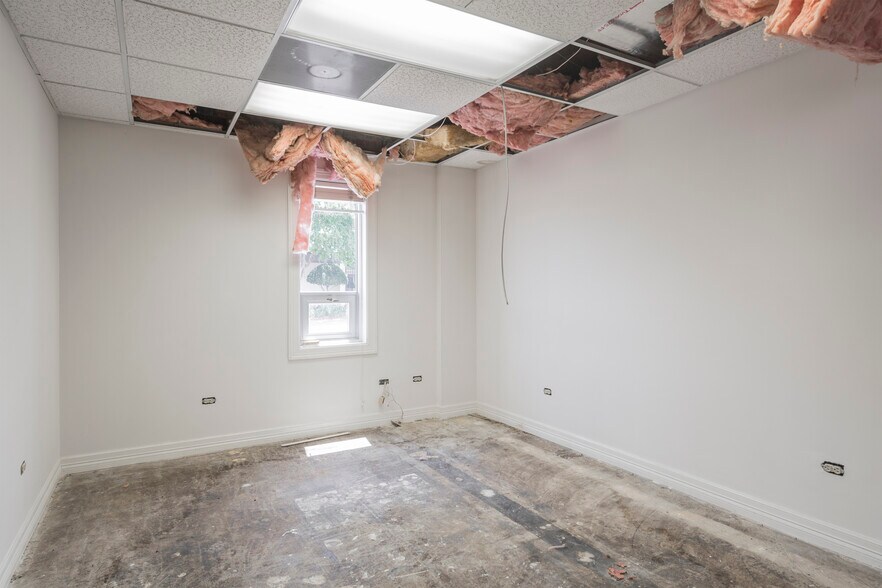 More Photos Of 1807 Tower Dr, Monroe Office For Sale