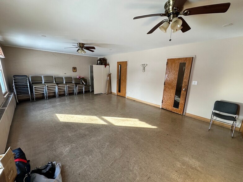 More Photos Of 2788 N Wolf Rd, Northlake Religious Facility For Sale