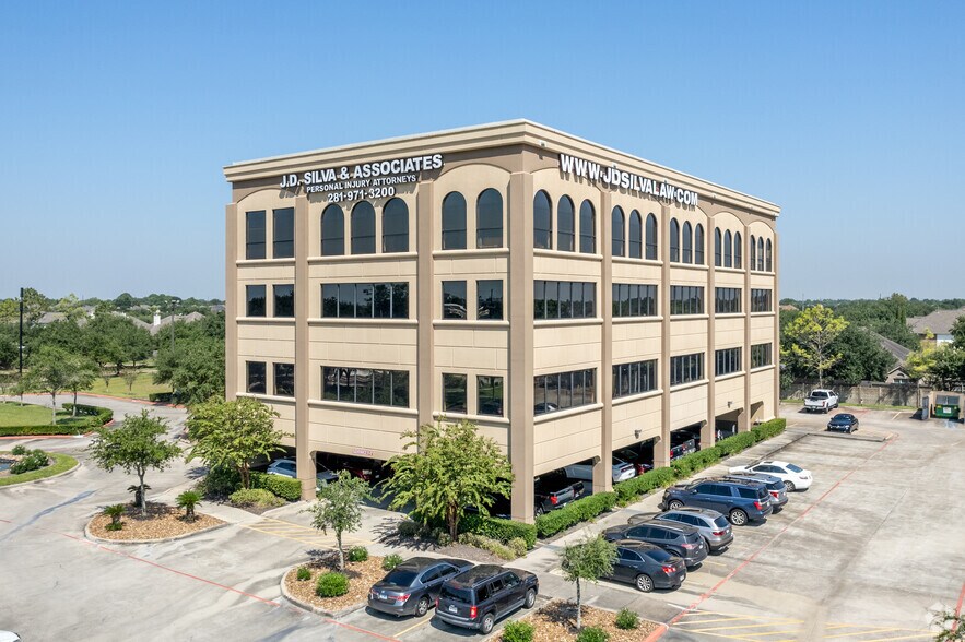Primary Photo Of 9307 Broadway St, Pearland Office For Lease