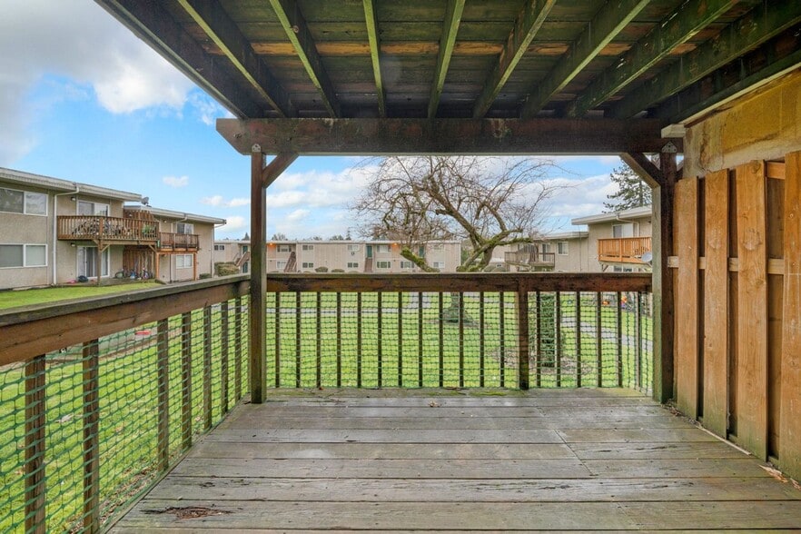 More Photos Of 13455 SE Oatfield Rd, Milwaukie Apartments For Sale