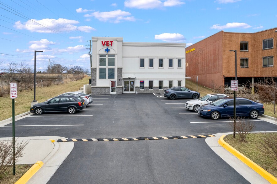 More Photos Of 45441 Ruritan Cir, Sterling Medical For Lease