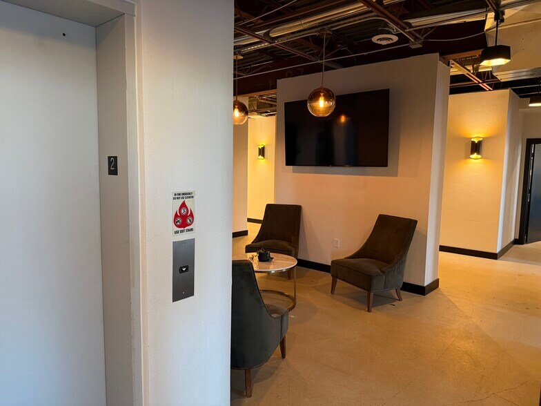 More Photos Of 3003 W College Ave, Appleton Office For Lease