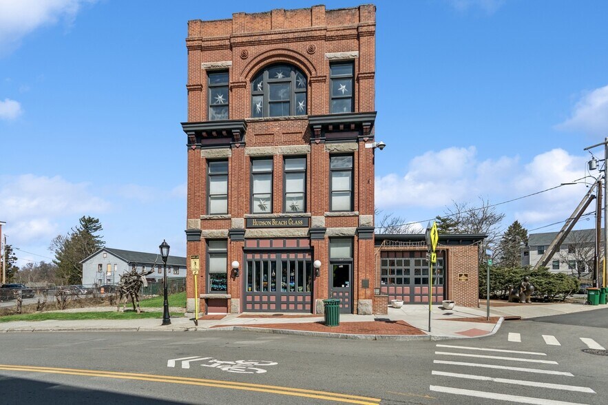 Primary Photo Of 162 Main St, Beacon Storefront Retail Residential For Sale
