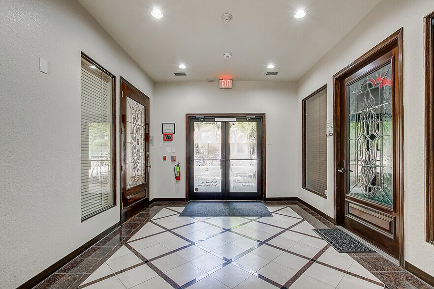 More Photos Of 4840 W Panther Creek Dr, The Woodlands Unknown For Lease