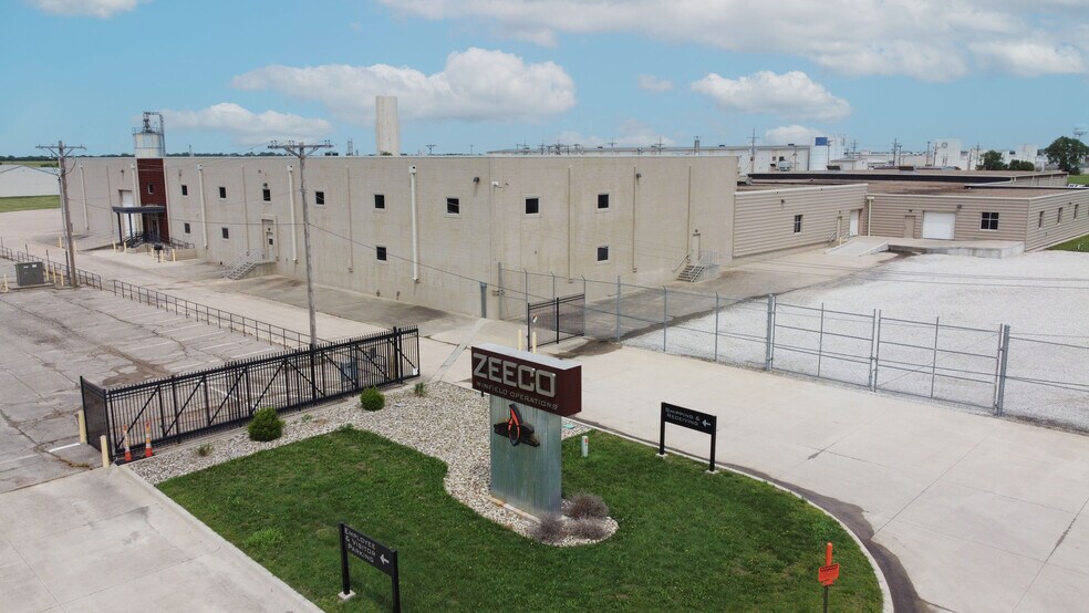 More Photos Of 7615 Warehouse Ave, Winfield Manufacturing For Lease