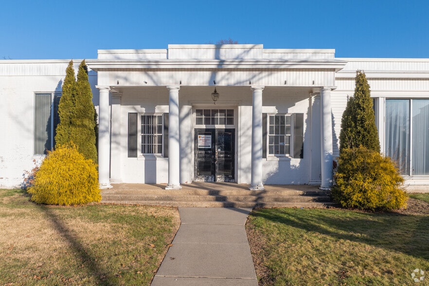 Primary Photo Of 650 Franklin Ave, Hartford Manufacturing For Sale
