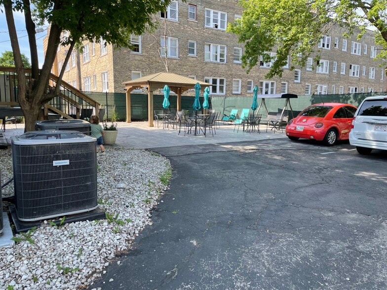 More Photos Of 727 N 31st St, Milwaukee Specialty For Sale