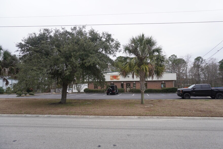 More Photos Of 7259 Cross Park Dr, Charleston Warehouse For Sale