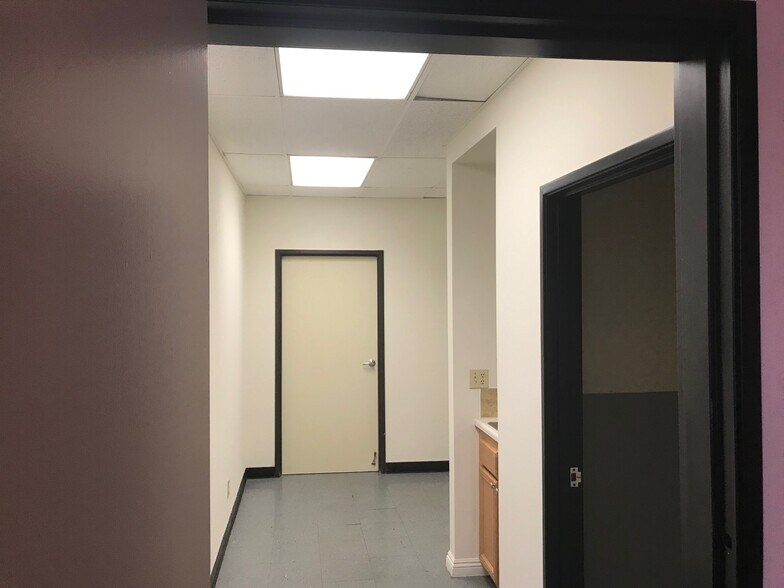 More Photos Of 14509 Best Ave, Norwalk Manufacturing For Lease