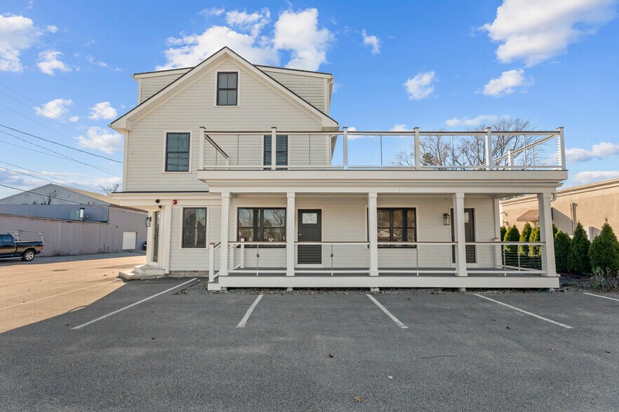 More Photos Of 44 Williams Ave, Mystic General Retail For Sale