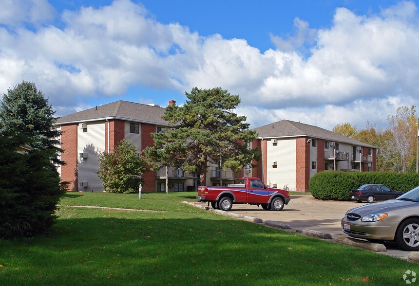 More Photos Of 624 Cleveland Rd E, Huron Apartments For Sale