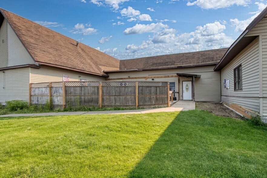 More Photos Of W10595 County Road K, Elcho Restaurant For Sale