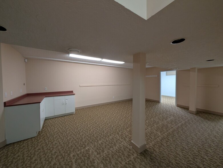 More Photos Of 7115 W Saanich Rd, Central Saanich Apartments For Sale