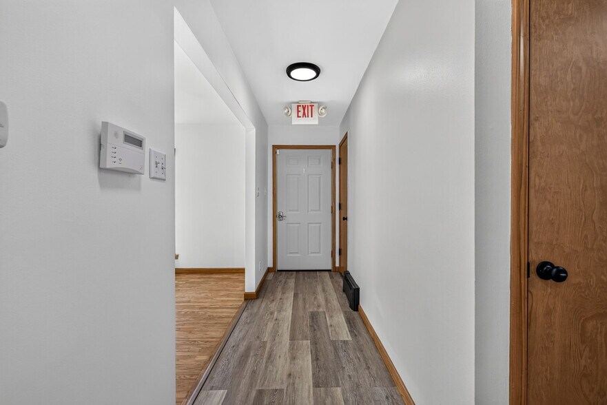 More Photos Of 535 Elm St, Hillsboro Office For Sale