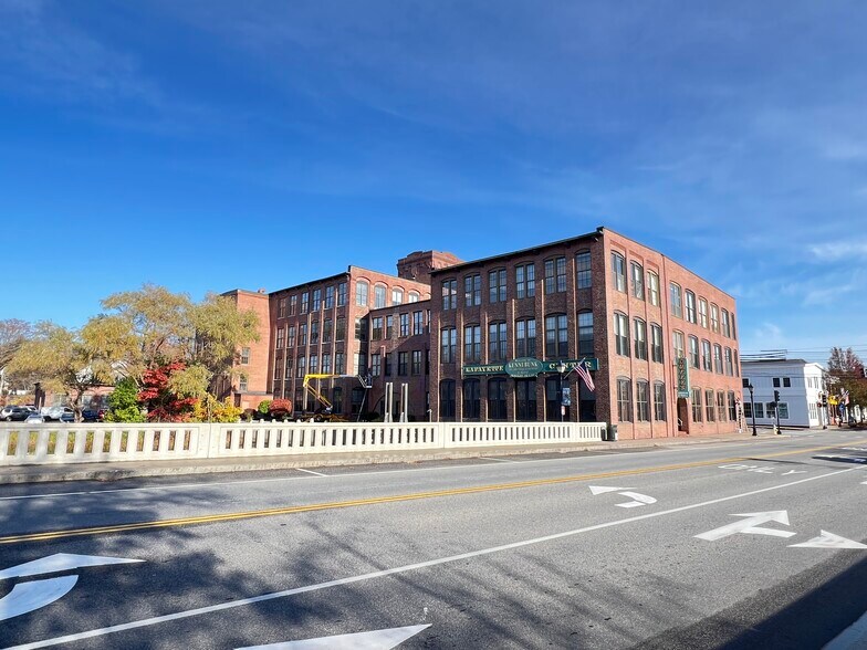 More Photos Of 2 Storer St, Kennebunk Office For Lease