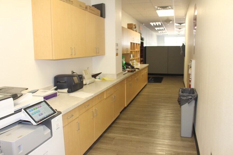 More Photos Of 5735 SW 7000, Andrews Industrial For Sale