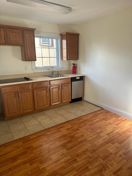 More Photos Of 249 Main St, Woodbridge Office For Lease