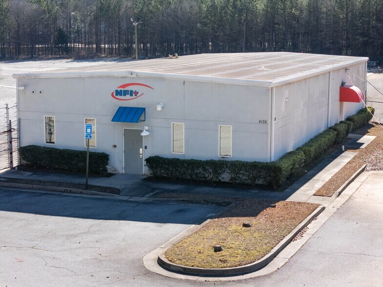 More Photos Of 4124 Tanners Church Rd, Ellenwood Truck Terminal For Lease
