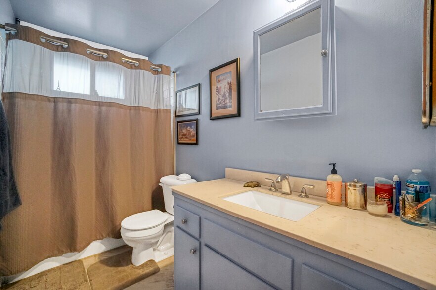 More Photos Of 2714 New Jersey St, Los Angeles Multifamily For Sale