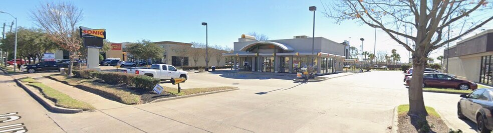 Primary Photo Of 5195 W 34th St, Houston Fast Food For Lease