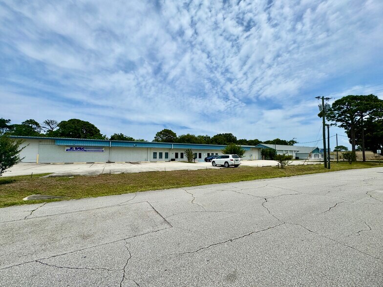 Primary Photo Of 1826 Baldwin St, Rockledge Warehouse For Sale
