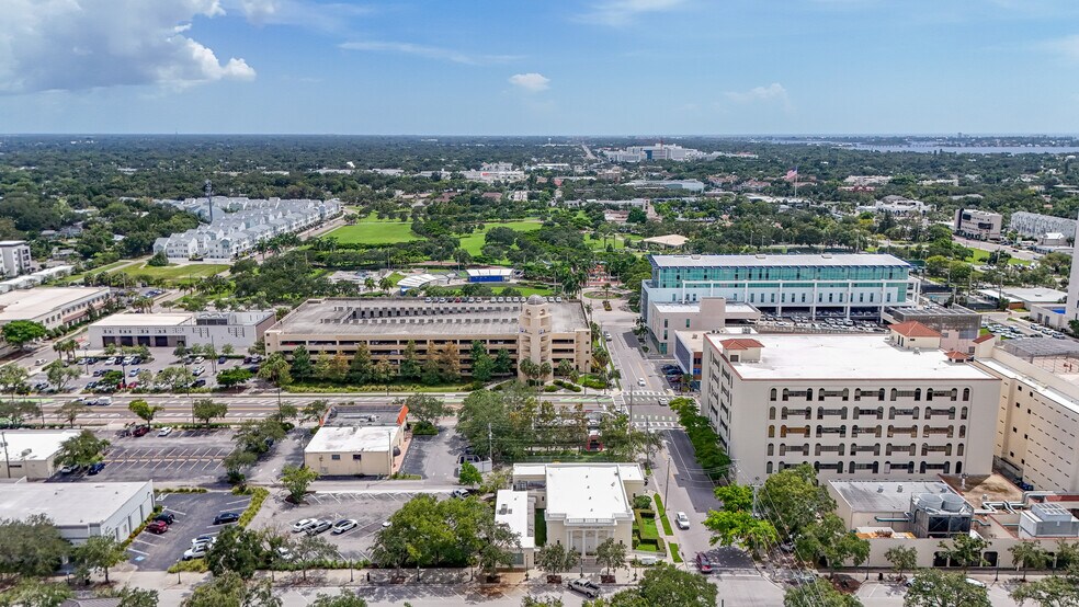 More Photos Of 2100 Main St, Sarasota Land For Sale