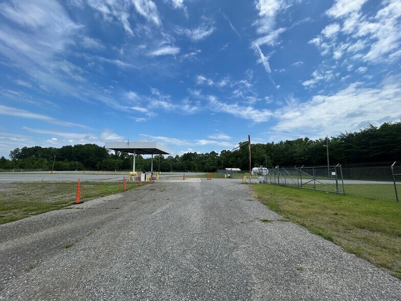 More Photos Of 368 Friendly Road, Ridgeway Industrial For Sale