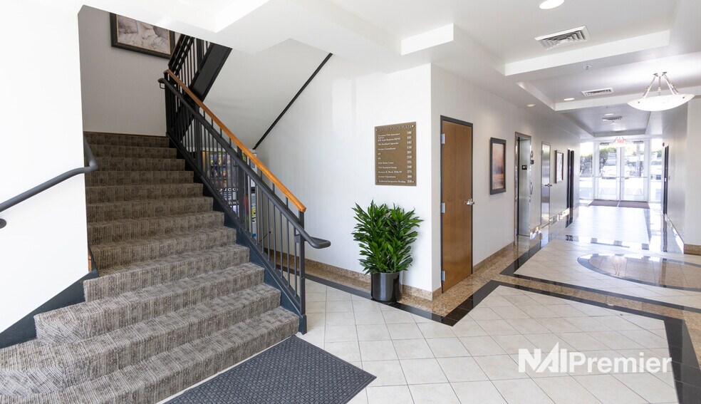 More Photos Of 6575 S Redwood Rd, Taylorsville Office For Lease