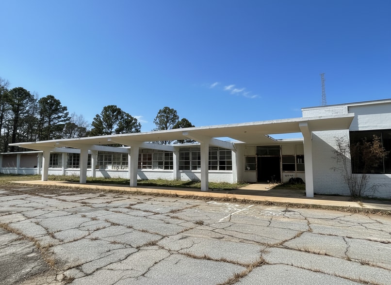 Primary Photo Of 5545 Stonewall Tell Rd, College Park Schools For Sale