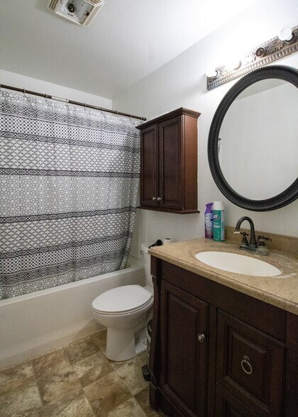 More Photos Of 7007 Farm to Market 846, Knott Office For Sale