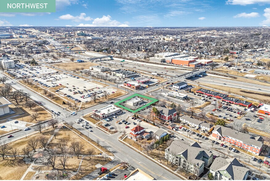 More Photos Of 521 E 14th St, Des Moines Storefront For Sale