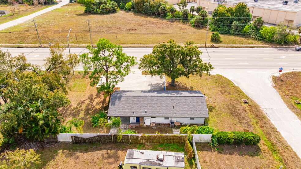 More Photos Of 164 Pondella Rd, North Fort Myers Office For Sale